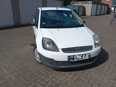 Gebraucht Ford Fiesta 69 PS (50 kW) 2006 Weiß Kleinwagen
