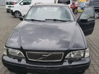 Usata Volvo V70 144 CV (105 kW) 1997 Nero Station wagon