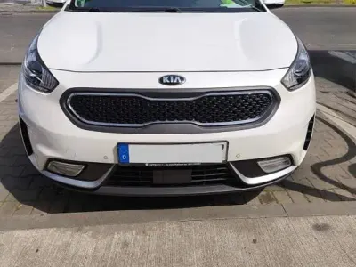 Gebraucht Kia Niro Spirit 141 PS (103 kW) 2017 Weiß SUV