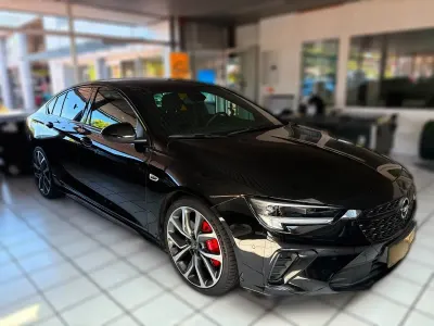 Gebraucht Opel Insignia Sport 230 PS (169 kW) 2022 Schwarz metallic