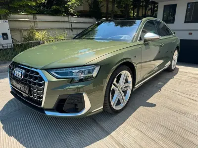 Gebraucht Audi S8 Sport 571 PS (419 kW) 2022 Grün Limousine