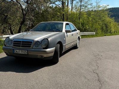 Mercedes E230
