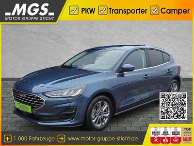 Gebraucht Ford Focus Titanium 125 PS (91 kW) 2024 Chrome blue metallic Limousine