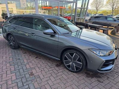 Nouă VW Passat R-line 265 CP (194 kW) 2026 Gri Break