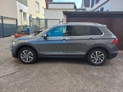 Grau Gebraucht 2018 VW Tiguan Sound SUV | 17.800 € (Guter Preis)
