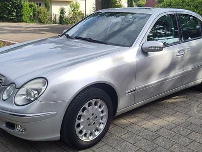 Mercedes E240