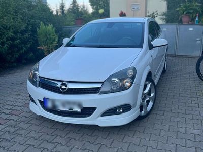 Opel Astra GTC