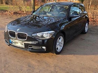 Gebraucht BMW 116 Sport Line 136 PS (100 kW) 2015 Schwarz Kleinwagen