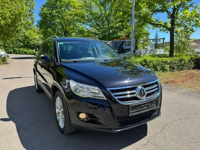 Gebraucht VW Tiguan Team 150 PS (110 kW) 2011 Deep black perleffekt SUV