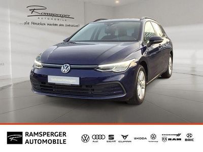 Blau (atlantik blue metallic) Gebraucht 2023 VW Golf VIII Life Kombi | 24.490 € (Fairer Preis)