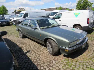 Second-hand Jaguar XJ 200 CP (147 kW) 1992 Gri Berlinǎ