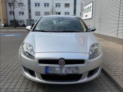 Gebraucht Fiat Bravo 90 PS (66 kW) 2012 Grau Kleinwagen
