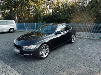 Gebraucht BMW 328 Sport Line 245 PS (180 kW) 2012 Schwarz Limousine