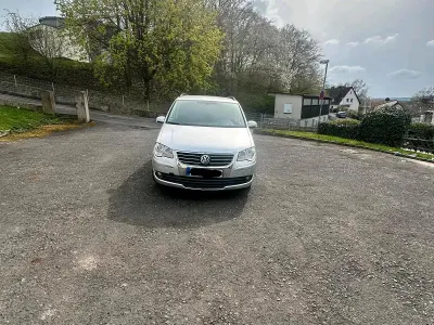 Gebraucht VW Touran 125 PS (91 kW) 2009 Silber Van / Kleinbus