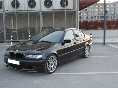Gebraucht BMW 320 Sport Line 150 PS (110 kW) 2003 Schwarz Limousine