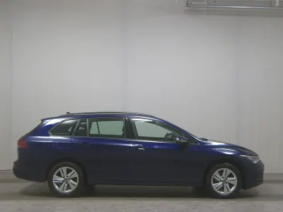 Gebraucht VW Golf VIII Life 116 PS (85 kW) 2021 Blau Limousine