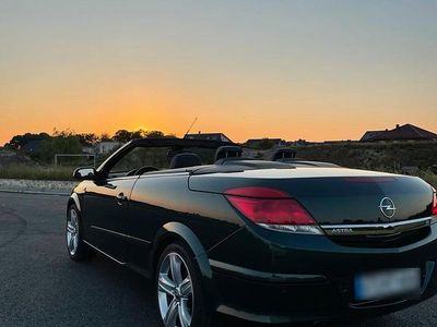Gebraucht Opel Astra Cabriolet 140 PS (102 kW) 2008 Grün Cabrio