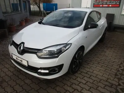 Occasion Renault Mégane Bose Edition 132 ch (97 kW) 2014 Blanc Coupé