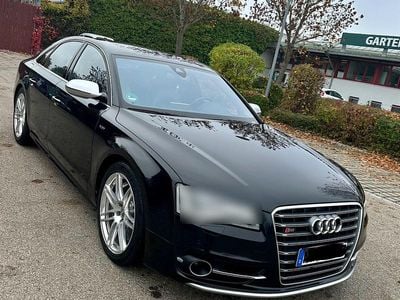 Audi S8