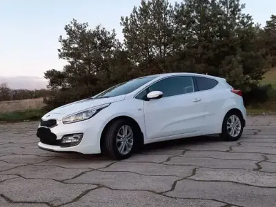 Gebraucht Kia ProCeed Edition 7 135 PS (99 kW) 2014 Weiß Kleinwagen