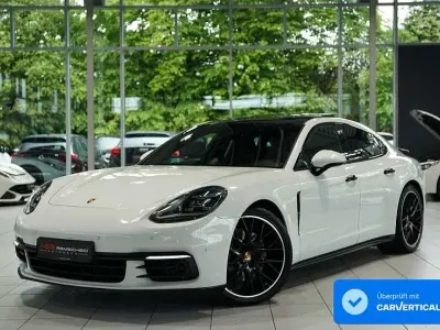 Gebraucht Porsche Panamera 4S Chrono 422 PS (310 kW) 2017 Weiß Limousine