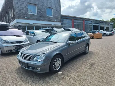 Gebraucht Mercedes C220 Avantgarde 150 PS (110 kW) 2007 Grau Limousine