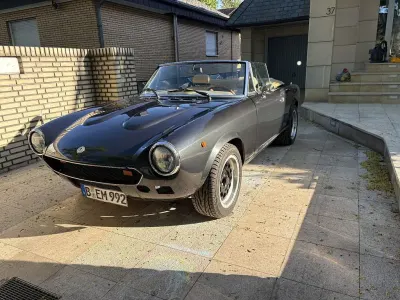 Gebraucht Fiat 124 Spider 105 PS (77 kW) 1983 Schwarz Cabrio
