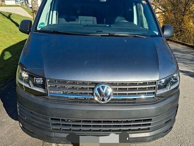 Gebraucht VW T6 150 PS (110 kW) 2018 Grau Van
