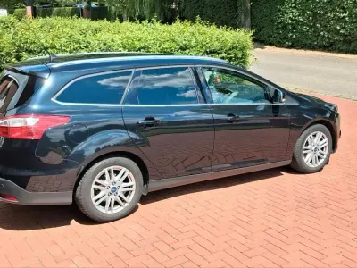 Gebraucht Ford Focus 150 PS (110 kW) 2013 Schwarz Kombi