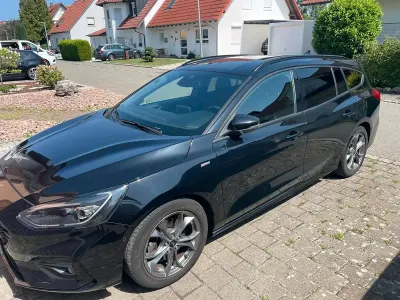 Gebraucht Ford Focus ST-Line 155 PS (114 kW) 2020 Schwarz Limousine
