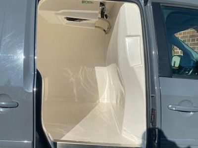 Second-hand VW Caddy Maxi 150 CP (110 kW) 2018 Gri Monovolum