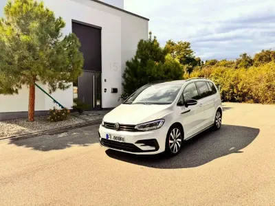 Gebraucht VW Touran Highline 190 PS (139 kW) 2017 Schwarz Van / Kleinbus