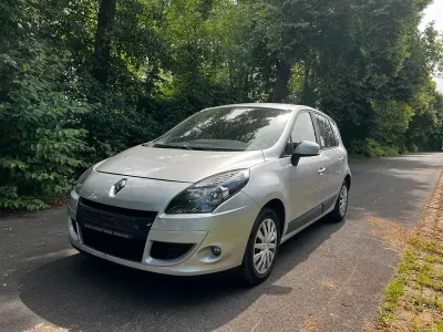 Gebraucht Renault Scenic E-Tech Dynamique 110 PS (80 kW) 2010 Silber Van / Kleinbus