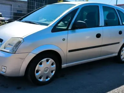 Gebraucht Opel Meriva 87 PS (63 kW) 2003 Silber Van / Kleinbus