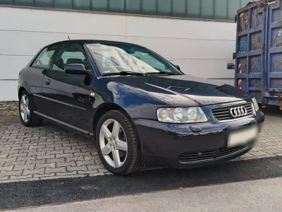 Używany Audi A3 Comfort 179 KM (131 kW) 2001 Niebieski Hatchback
