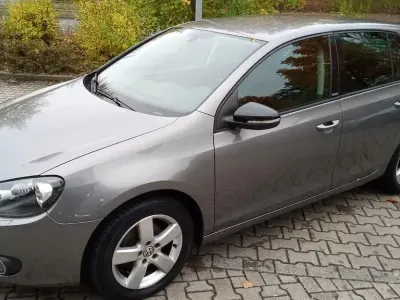 Gebraucht VW Golf VI Style 86 PS (63 kW) 2011 Grau Kleinwagen
