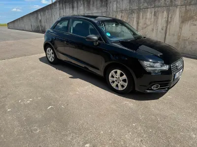 Gebraucht Audi A1 86 PS (63 kW) 2011 Schwarz Kleinwagen