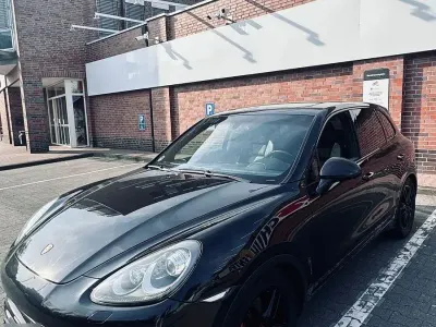 Gebraucht Porsche Cayenne 254 PS (186 kW) 2011 Schwarz SUV