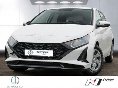 Gebraucht Hyundai i20 Select 101 PS (74 kW) 2026 Weiß Kleinwagen