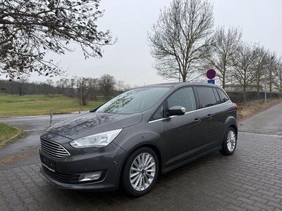 Grau Gebraucht 2015 Ford Grand C-Max Titanium Van / Kleinbus | 6.490 € (Guter Preis)