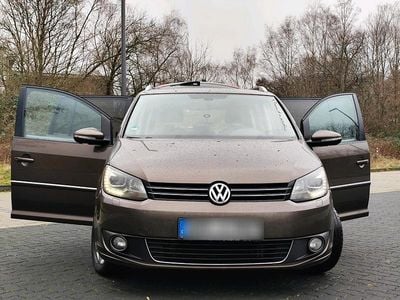 Braun Gebraucht 2013 VW Touran Highline Van / Kleinbus | 9.250 € (Guter Preis)