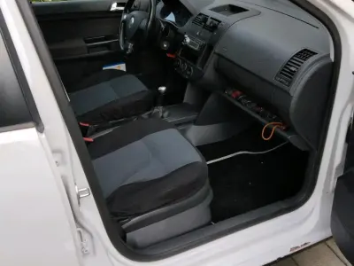 Gebraucht VW Polo 80 PS (58 kW) 2009 Weiß Kleinwagen