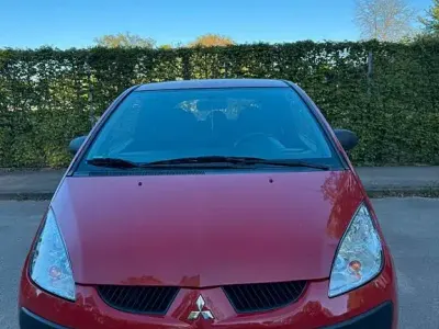 Gebraucht Mitsubishi Colt Invite 95 PS (69 kW) 2006 Rot Limousine