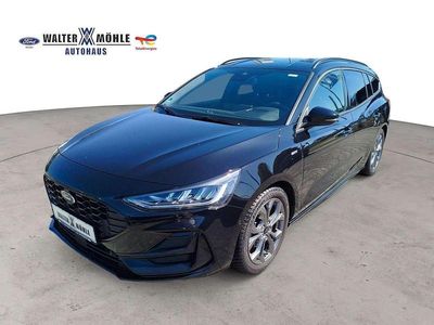 Obsidianschwarz metallic Gebraucht 2024 Ford Focus ST-Line X Kombi | 21.900 € (Fairer Preis)