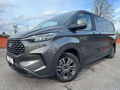 Gebraucht Ford Tourneo Titanium 136 PS (100 kW) 2025 Magneticgrau Van / Kleinbus