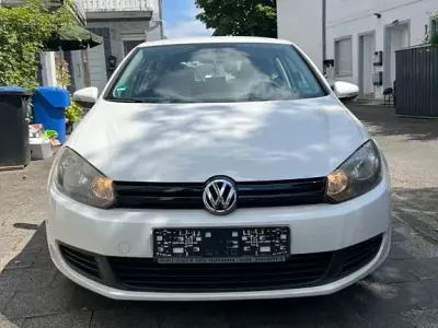 Gebraucht VW Golf VII Comfortline 80 PS (58 kW) 2012 Weiß Limousine