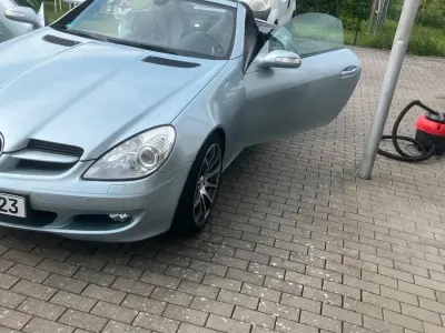 Second-hand Mercedes SLK200