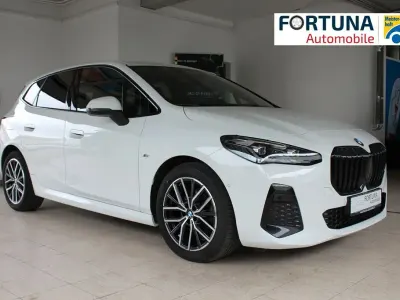 Gebraucht BMW 218 M Sport 150 PS (110 kW) 2023 Weiß Van / Kleinbus