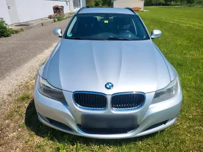 Gebraucht BMW 318 143 PS (105 kW) 2011 Silber Kombi