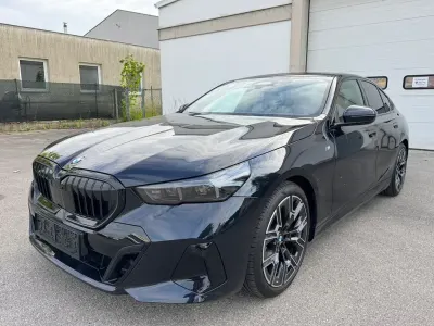 Gebraucht BMW 520 M Sport 197 PS (144 kW) 2025 Schwarz Limousine